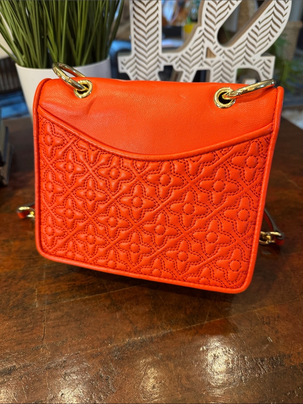 Tory Burch Bright Orange Quilted Crossbody with Gold Chain - Picture 4 of 13